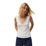 System Action - CTDTO711-1 – Top entallado blanco de tirantes con puntilla en el escote - Mujer