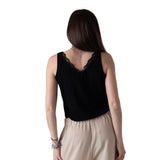 System Action - CTDTO711-40 – Top entallado negro de tirantes con puntilla en el escote - Mujer