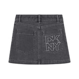 DKNY - D62354_Z11 – Minifalda vaquera con bolsillos y con detalle de ojales metálicos - Niña