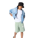DKNY - D62535-Z03 – Cazadora vaquera azul 2% elastano con bolsillos con botón – Unisex niños