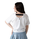 DKNY - D62624-10P – Camiseta blanca de manga corta de algodón orgánico con elástico en la espalda - Niña