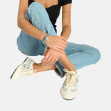 Aro – Joaneta Krust 3133 – Sneakers blancas veganas con empeine de gamuza y malla - Mujer