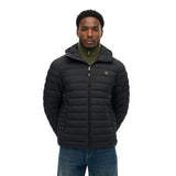 Superdry - Fuji Lite M5012339A-02A - Chaqueta acolchada negra con capucha y bajo ajustable - Hombre