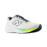 New Balance - Fresh Foam 680 V9 M68025Z – Zapatillas blancas para running con superposiciones sin costuras - Hombre