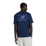 New Balance – Label MT53928-NNY – Camiseta azul de manga corta con gráfico de etiqueta tejida - Hombre