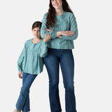 Pepe Jeans – Heloise PG3000019-558 – Blusa verde de manga larga 100% algodón con encaje - Niña