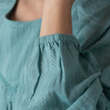 Pepe Jeans – Heloise PG3000019-558 – Blusa verde de manga larga 100% algodón con encaje - Niña