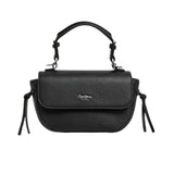Pepe Jeans – Ambra Script PL0300112999 – Bolso bandolera negra de efecto piel con solapa (22x8x15,5 cm)