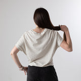 System Action - V26CT405-2 – Camiseta de rayas de manga corta con pliegues en el bajo - Mujer