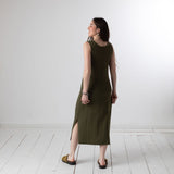 WNT Collection - W126051-26 – Vestido verde de punto desagujado con aberturas laterales - Mujer