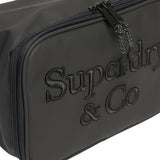 Superdry - Outdoor Y9810077A-02A - Bolsa de aseo negra con asa superior